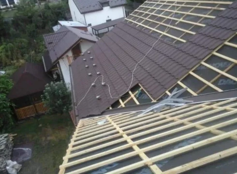 Construim reparam orice fel de acoperis